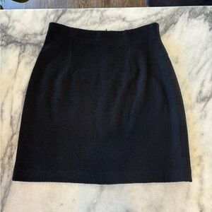 St. John Collection Classic Black Knit Skirt Sz 4